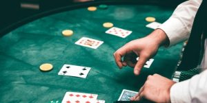 Bluff trong poker là gì