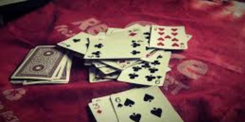 Bluff trong poker là gì